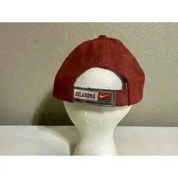 Nike OU OKLAHOMA SOONERS Baseball Cap Elastic Hat OS - Picture 3 of 5